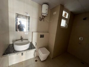 Bathroom in 4 BHK Apartment at SS Linden, Sector 84 – for Rent
