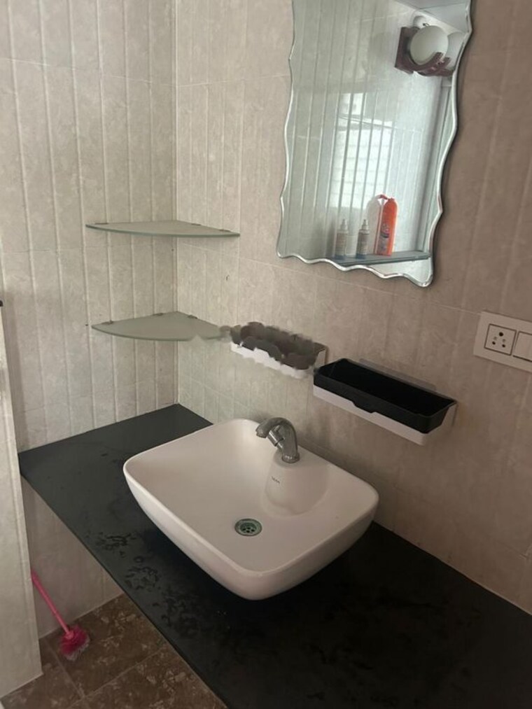 Bathroom, mahendra-aarna 3 Bedroom 1500 Sq.Ft. Apartment In Electronic City Phase ii Bangalore 10526016