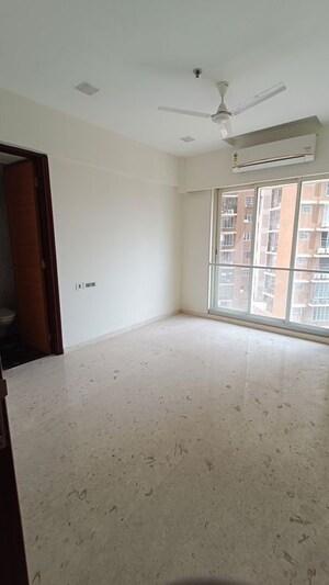 2 BHK Apartment For Rent in Ekta Tripolis, Goregaon West