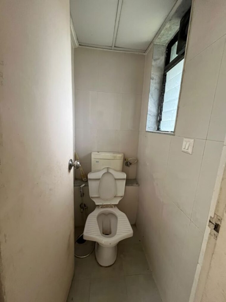 Bathroom, lodha-golden-dream 1 Bedroom 500 Sq.Ft. Apartment In Dombivli East Thane 10526024