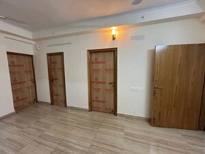 Room in 2 BHK Apartment at Unnati Fortune The Aranya, Sector 119 – for Rent