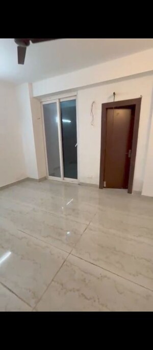 Room in 3 BHK Apartment at Unnati Fortune The Aranya, Sector 119 – for Rent