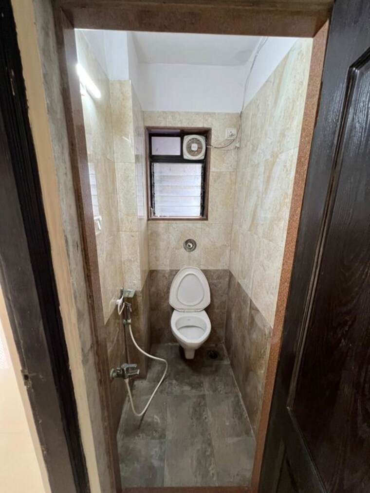 Bathroom, santacruz east 1 Bedroom 504 Sq.Ft. Apartment In Santacruz East Mumbai 10526045