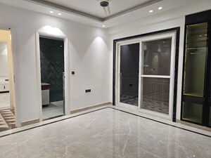 Room in 3 BHK Builder Floor at Green Fields Colony – for Sale