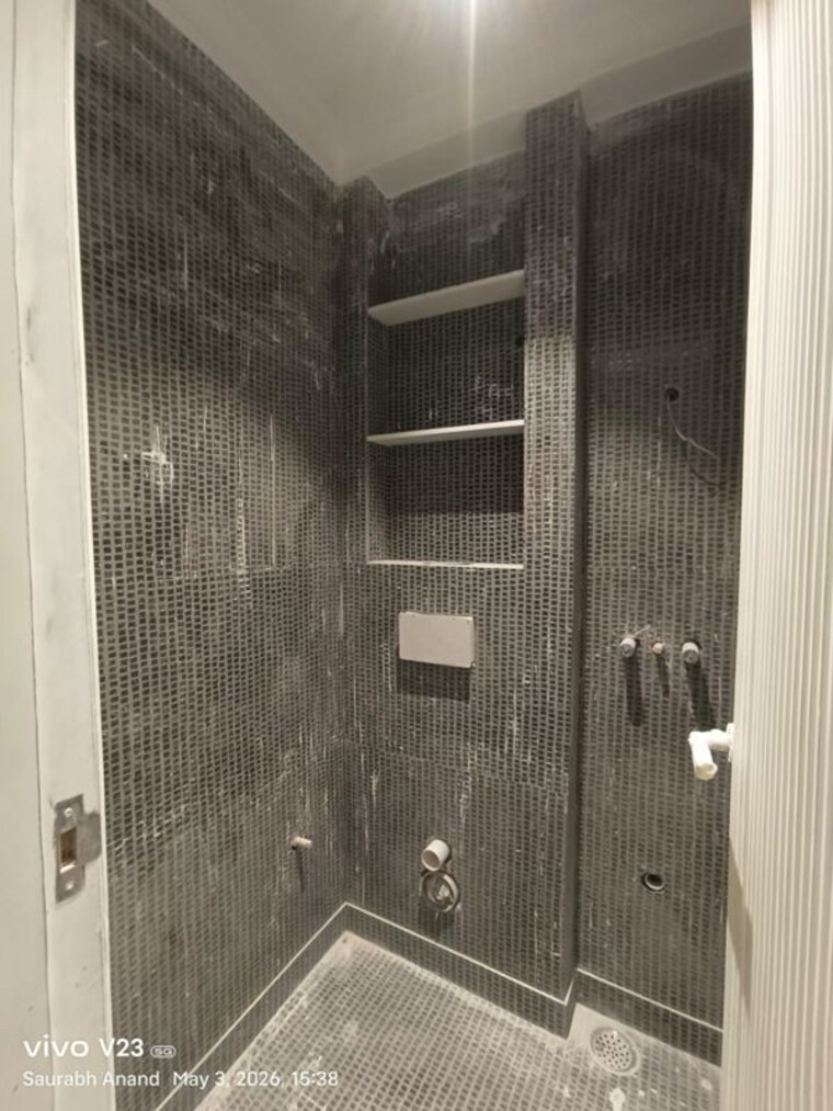 Bathroom, green fields colony 3 Bedroom 1900 Sq.Ft. Builder Floor In Green Fields Colony Faridabad 10526073
