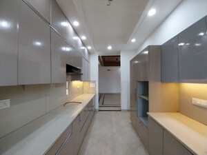 Building Lobby in 4 BHK Builder Floor at Sector 22 – for Rent
