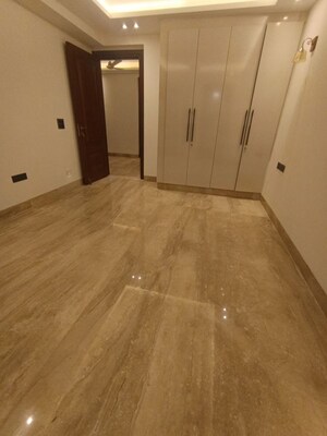 Room in 3 BHK Builder Floor at Shivalik Colony – for Rent