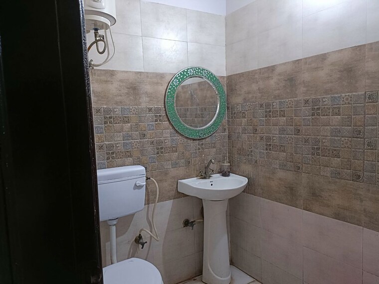 Bathroom, abcz-east-avenue 1 Bedroom 600 Sq.Ft. Apartment In Sector 73 Noida 10526121