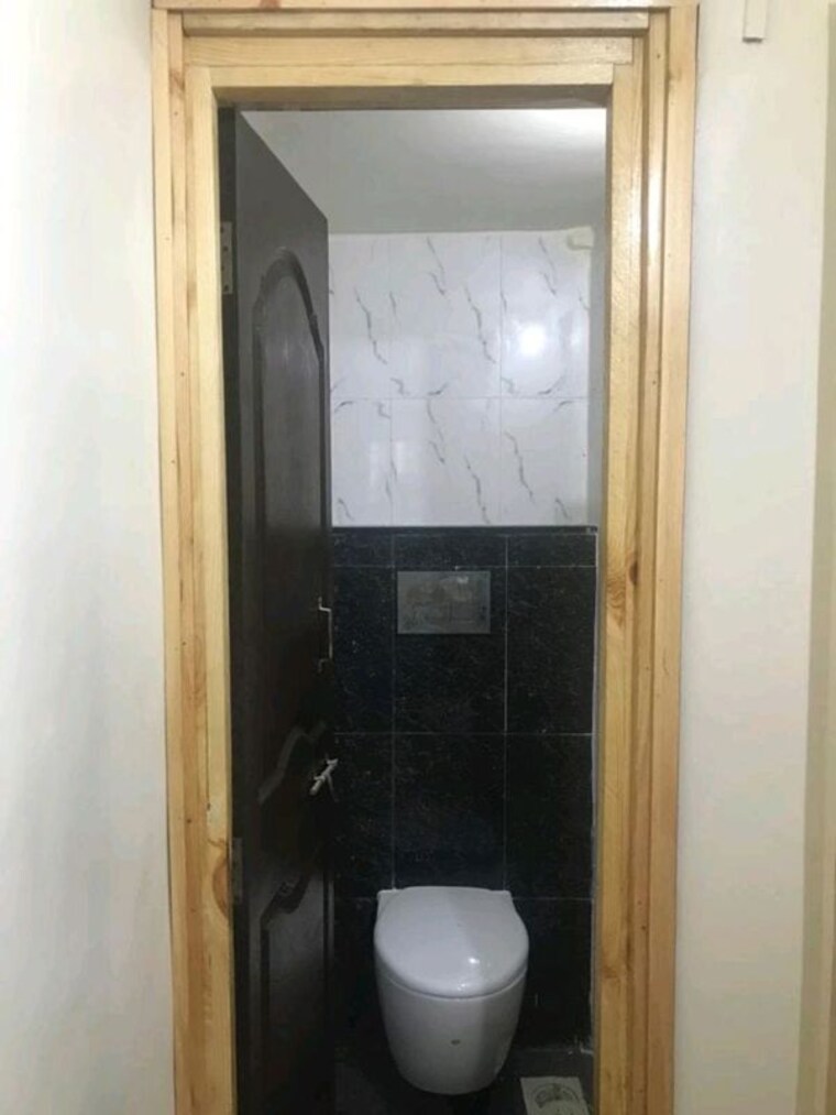 Bathroom, shridhar-apartment-aundh 2 Bedroom 850 Sq.Ft. Apartment In Aundh Pune 10526131