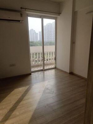 Room in 3.5 BHK Apartment at Avalon Park At The Prestige City, Sarjapur Road – for Rent