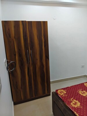Furnished Amenities in 1 BHK Builder Floor at Saket – for Rent