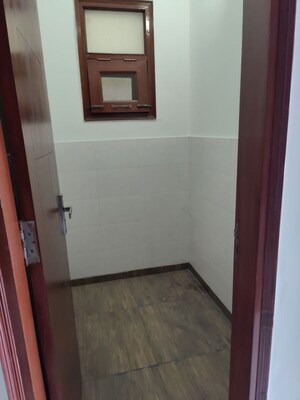 Bathroom in 3 BHK Builder Floor at Sector 33 – for Rent