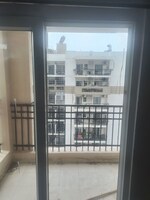 2 BHK + Extra Room 995 Sq.Ft. Apartment in Ajnara Le Garden