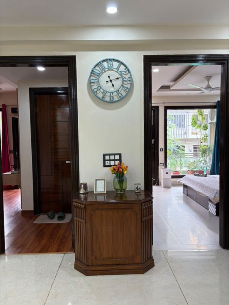 Team Area, palam vihar 3 Bedroom 1800 Sq.Ft. Builder Floor In Palam Vihar Delhi 10526201