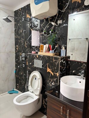 Team Area in 3 BHK Builder Floor at Palam Vihar – for Rent