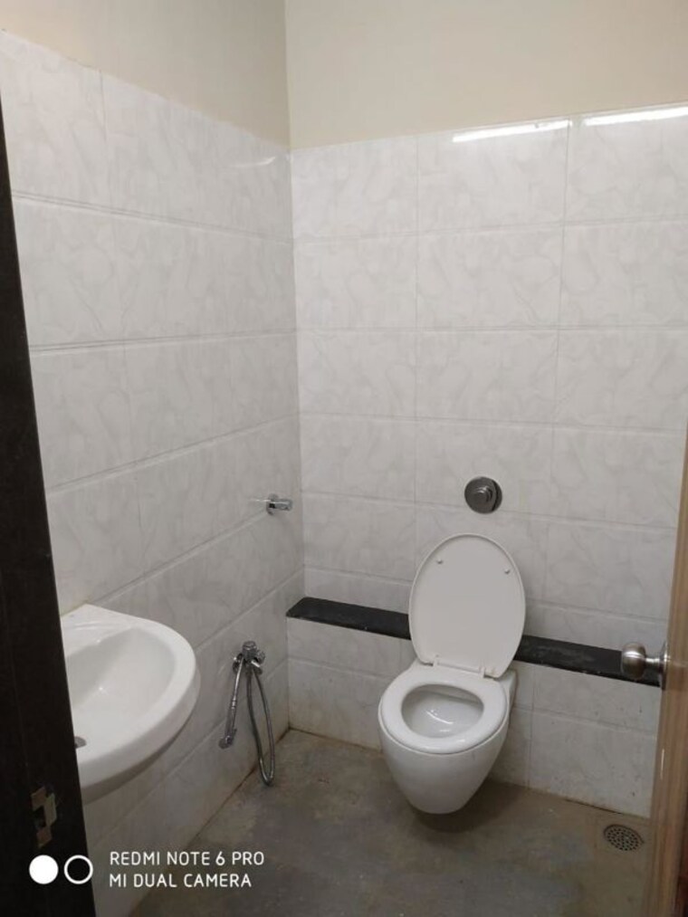 Bathroom, new palasia Commercial Office Space 2100 Sq.Ft. In New Palasia Indore 10526210