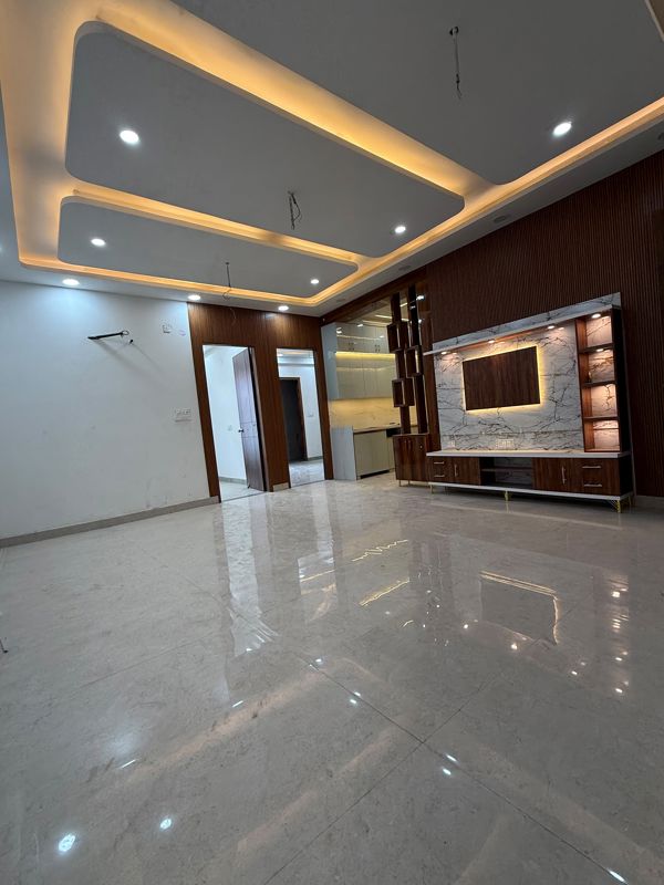 4 BHK +  180 Sq.Yd. Builder Floor in Jaipuria Heritage