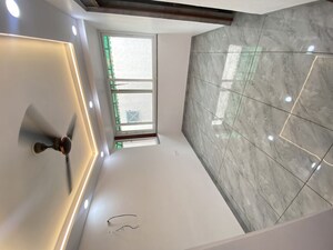 Room in 3 BHK Apartment at Desh Bandhu Gupta Road – for Sale