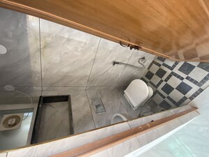 Furnished Amenities in 3 BHK Apartment at Desh Bandhu Gupta Road – for Sale