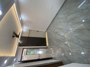 Room in 3 BHK Apartment at Desh Bandhu Gupta Road – for Sale