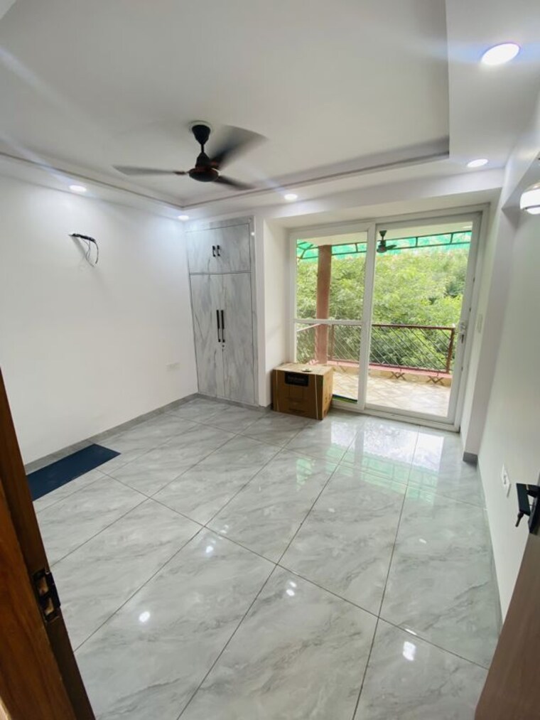 Room, desh bandhu gupta road 3 Bedroom 2000 Sq.Ft. Apartment In Desh Bandhu Gupta Road Delhi 10526239