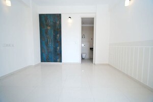 Room in 2 BHK Apartment at Arihant Ambar, Sector 1 Greater Noida – for Sale