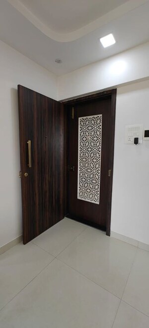 Room in 3.5 BHK Apartment at Shelter Residency, Kharghar – for Rent