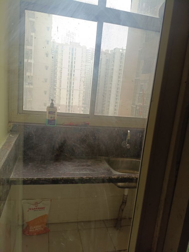 Bathroom, wall-rock-aishwaryam 2.5 Bedroom 1190 Sq.Ft. Apartment In Sector 16c Greater Noida Greater Noida 10526273