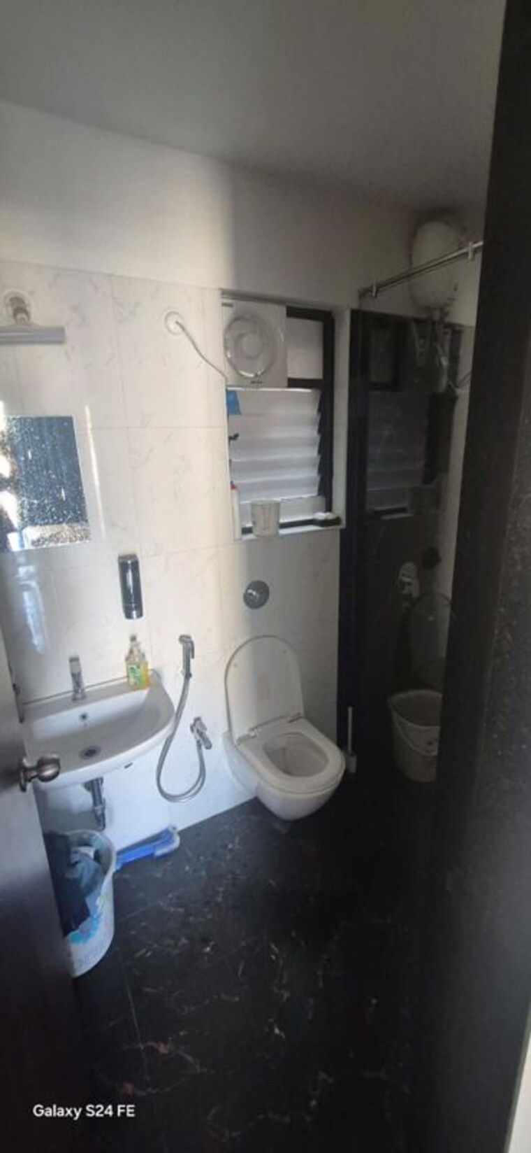 Bathroom, mantra-montana-phase-1 3 Bedroom 1100 Sq.Ft. Apartment In Dhanori Pune 10526261