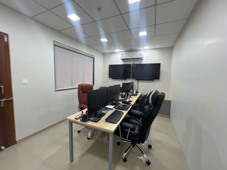 Team Area, kamla-trade-world Commercial Office Space 650 Sq.Ft. In Lower Parel Mumbai 10526279