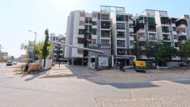Exterior View, chandkheda 2 Bedroom 111 Sq.Yd. Apartment In Chandkheda Ahmedabad 10526303