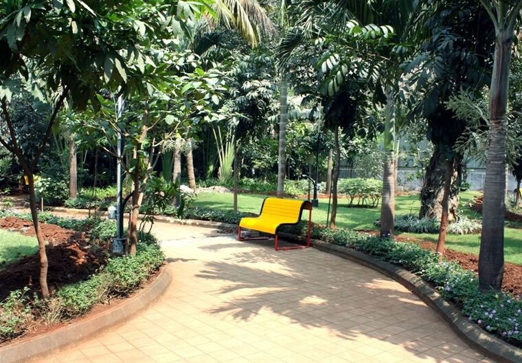  Parking, marathon-icon Commercial Office Space 1240 Sq.Ft. In Lower Parel Mumbai 10526321