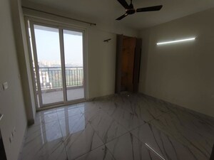 Room in 3 BHK Apartment at Aura Gazania, Nabha – for Rent