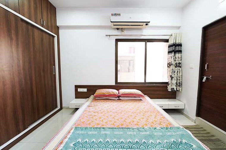 Bedroom, new ranip 3 Bedroom 155 Sq.Yd. Apartment In New Ranip Ahmedabad 10526320