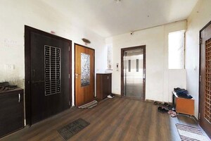 Room in 3 BHK Apartment at New Ranip – for Sale