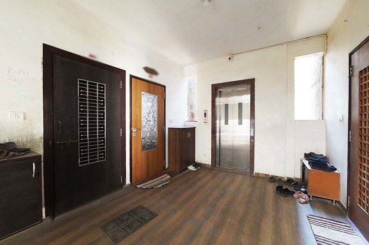 Room, new ranip 3 Bedroom 155 Sq.Yd. Apartment In New Ranip Ahmedabad 10526320