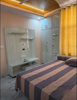 Bedroom in 3 BHK Apartment at Omaxe R2, Gomti Nagar – for Rent