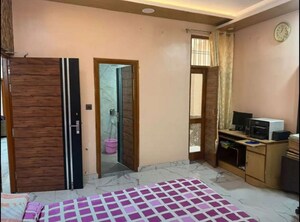 Bedroom in 3 BHK Apartment at Omaxe R2, Gomti Nagar – for Rent