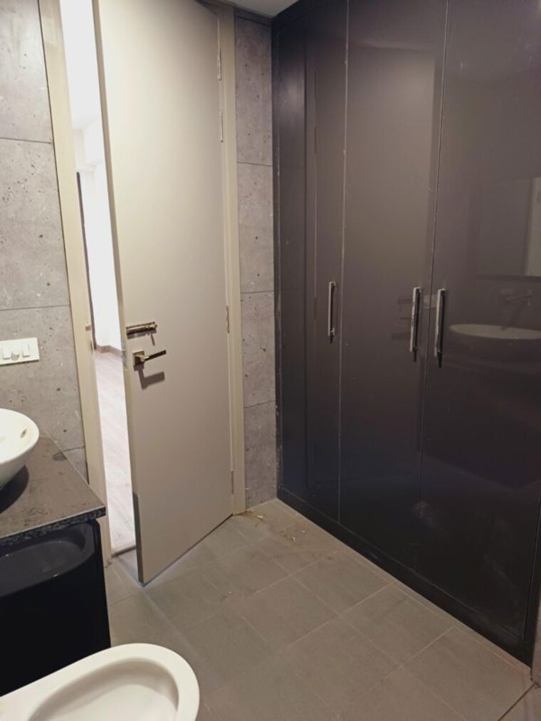 Bathroom, sav-gulnaar-meadows 3 Bedroom 1820 Sq.Ft. Apartment In Ambala Highway Zirakpur 10526376