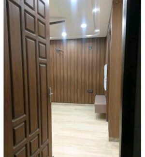 3 BHK Builder Floor – Entrance View at Puri Kohinoor Emporium, Sector 89 - for Rent