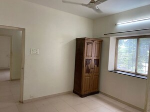 Room in 2 BHK Apartment at Pimple Nilakh – for Rent