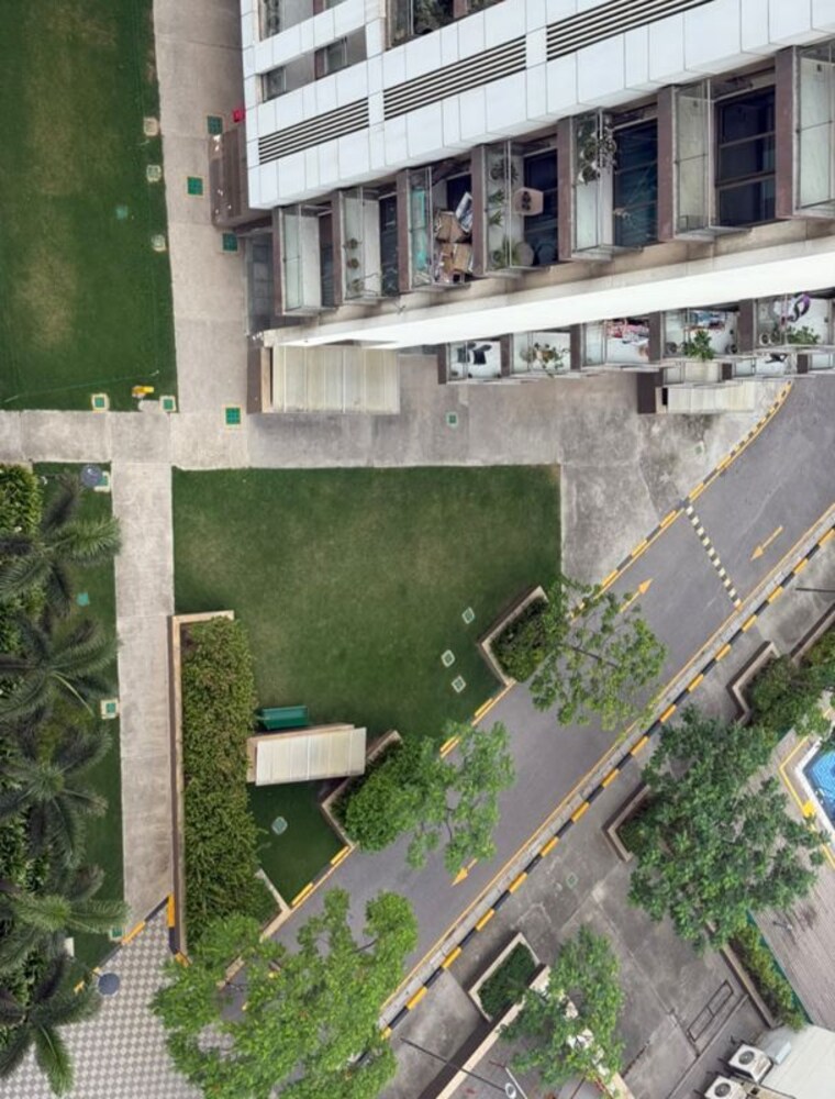 Balcony, tata-primanti-executive-apartments 3 Bedroom 2185 Sq.Ft. Apartment In Sector 72 Gurgaon 10526427