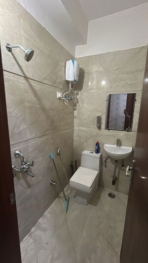 Bathroom in 2 BHK Builder Floor at Shakti Khand 2 – for Rent