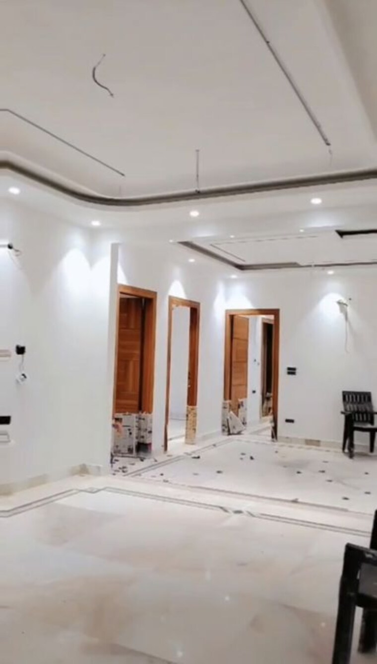 undefined, east of kailash 3 Bedroom 1400 Sq.Ft. Builder Floor In East Of Kailash Delhi 10526465