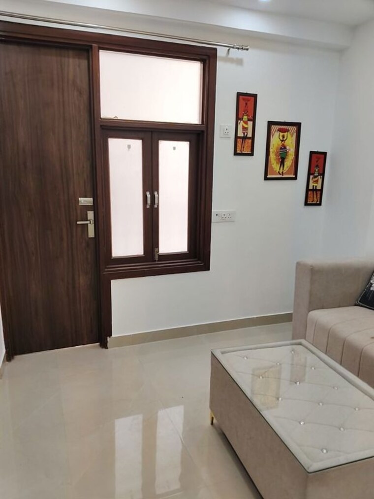 Room, freedom fighters enclave 1 Bedroom 600 Sq.Ft. Builder Floor In Freedom Fighters Enclave Delhi 10526474