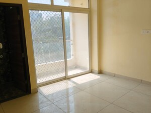 Room in 2 BHK Builder Floor at Sector 73 – for Rent