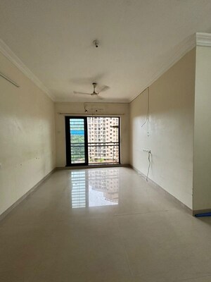 Room in 2 BHK Apartment at K Raheja Heights, Malad East – for Rent