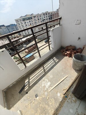 Balcony in 1 BHK Builder Floor at Parthala Khanjarpur – for Rent