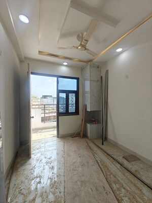 Bedroom in 1 BHK Builder Floor at Parthala Khanjarpur – for Rent