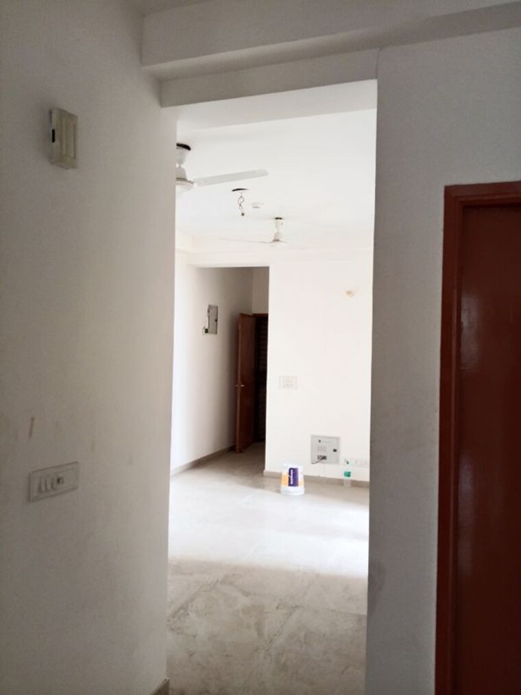Room, mahagun-my-woods 2.5 Bedroom 1110 Sq.Ft. Apartment In Sector 16c Greater Noida Greater Noida 10526533